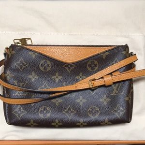 Louis Vuitton Pallas Clutch in Saffron